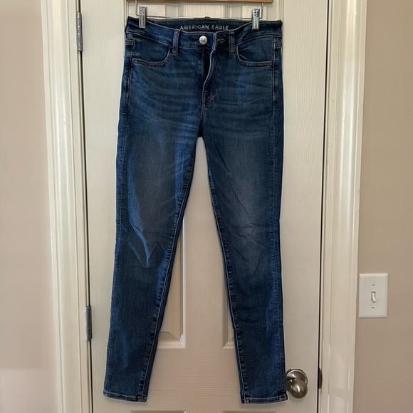 American Eagle medium wash jeans. Size 6 regular - Picture 1 of 8